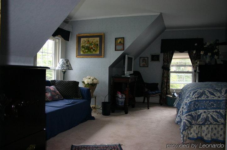 Augustus Bove House Bed & Breakfast Naples Room photo