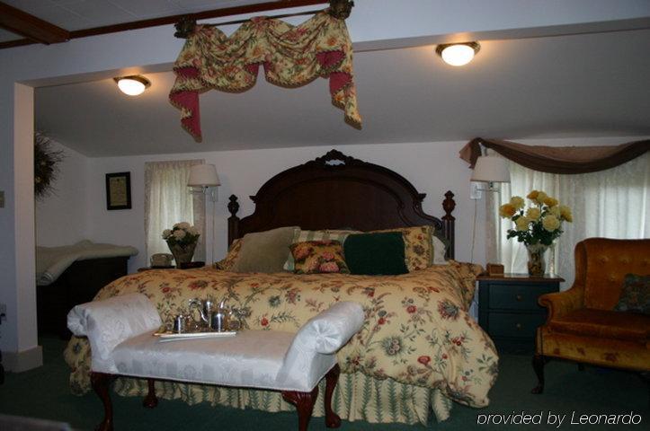 Augustus Bove House Bed & Breakfast Naples Room photo