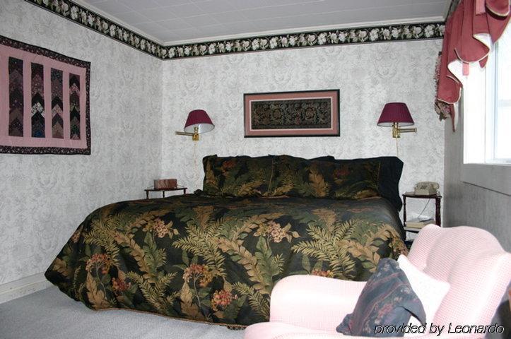 Augustus Bove House Bed & Breakfast Naples Room photo