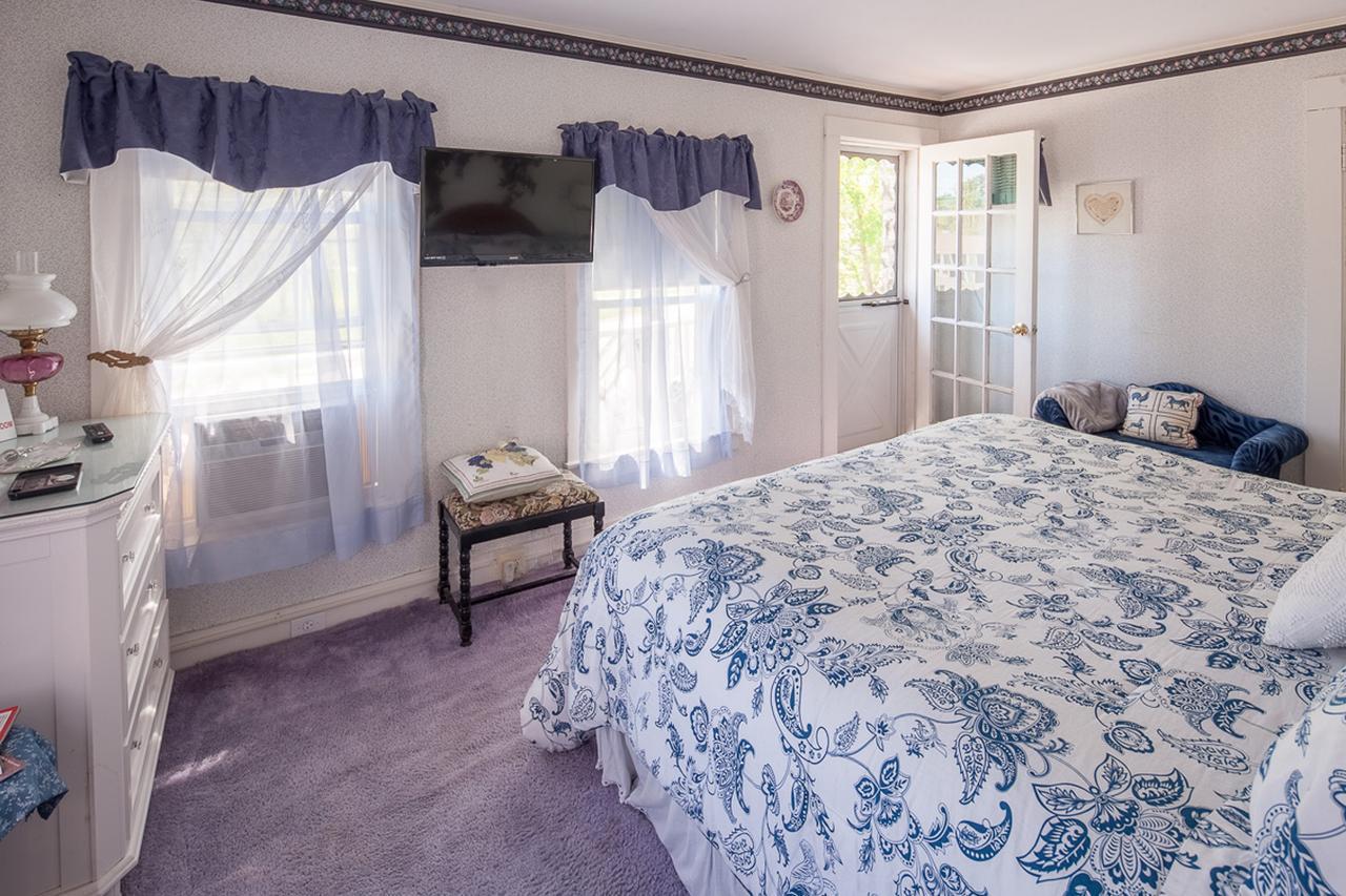 Augustus Bove House Bed & Breakfast Naples Room photo