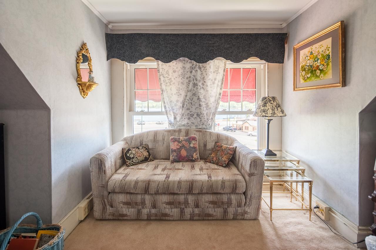 Augustus Bove House Bed & Breakfast Naples Room photo